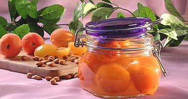 Рецепт: Варенье абрикосовое с ядрами косточек